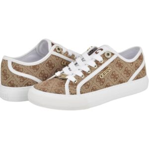 zapato guess para mujer de color beige logotipo de Guess en el lateral con los colores de moda más populares de la temporada mezclados y combinados. Este zapato es cómodo y fresco